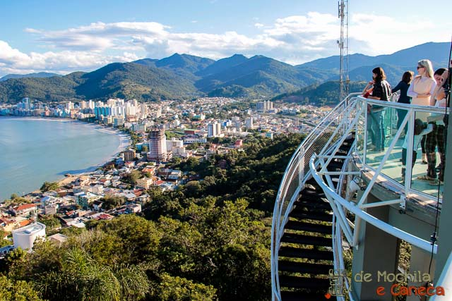 Um Refúgio no Alto Explore o Mirante do Encanto em Itapema